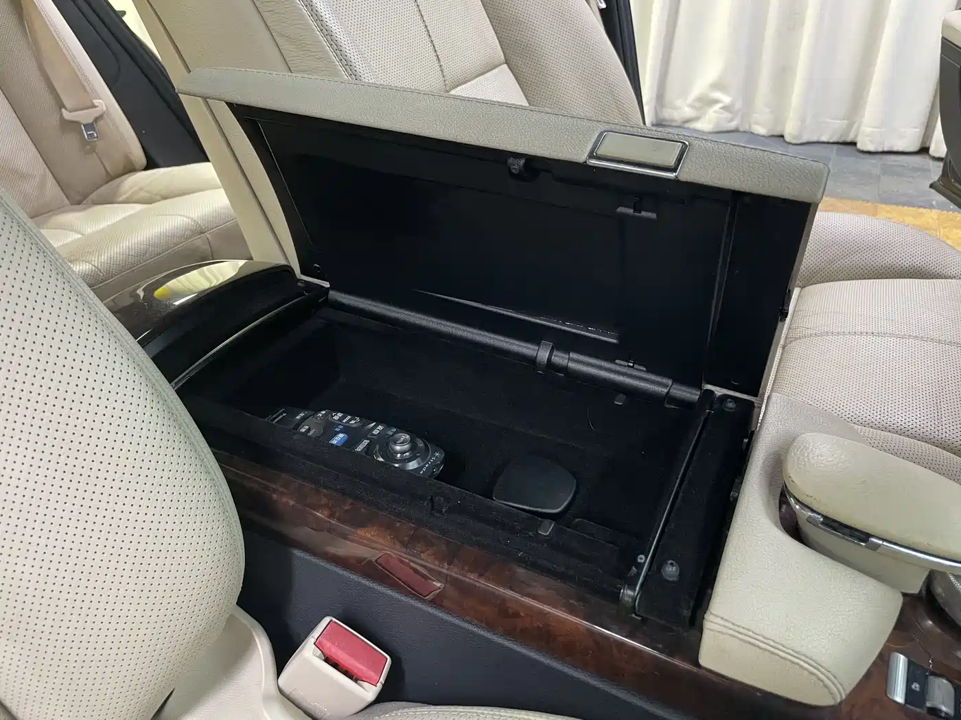 Mercedes-Benz S-Class 2008 Model S 500 L 4MATIC фото 29