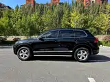 Фото 4 - Volkswagen Touareg
