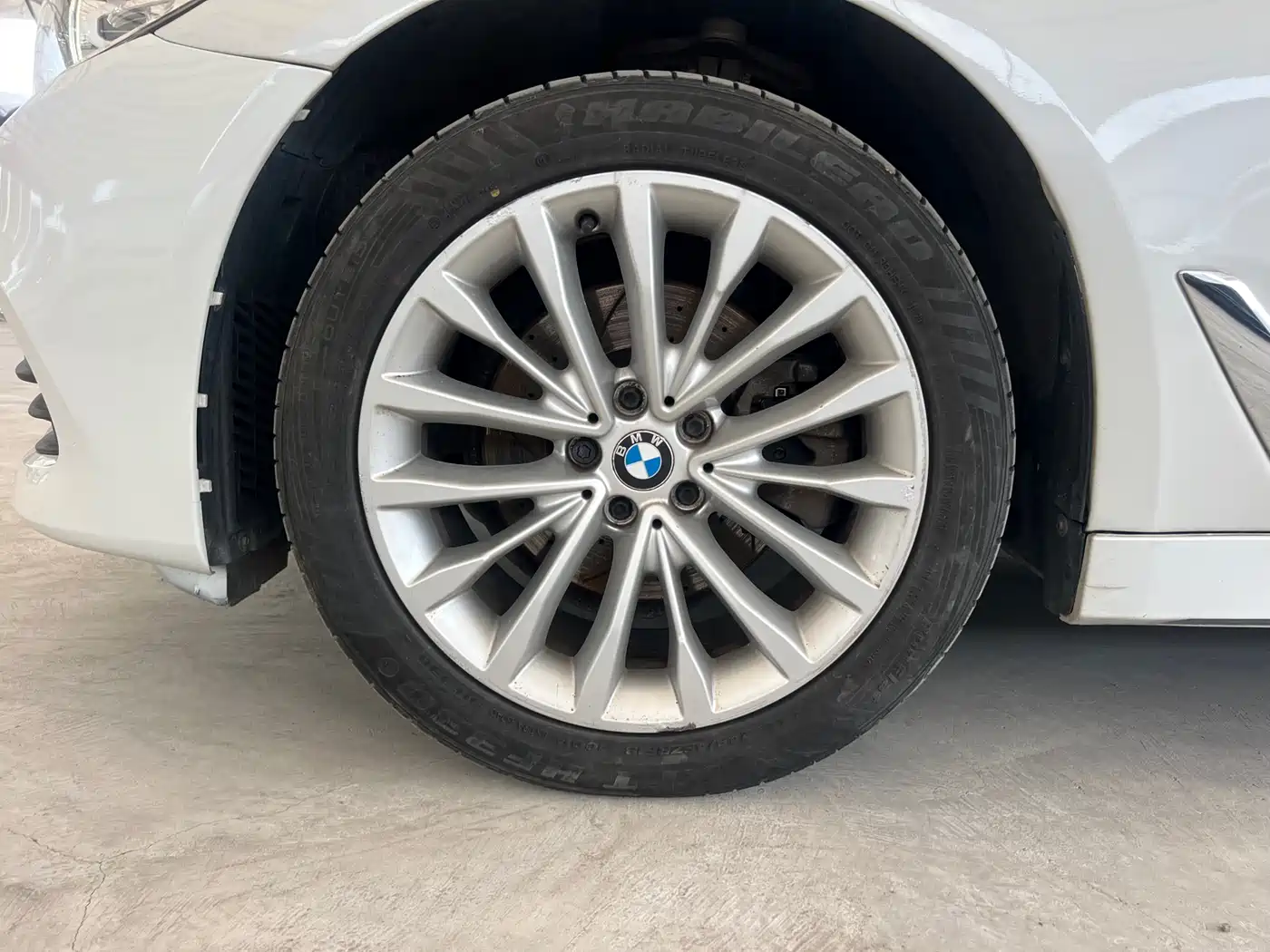 BMW 5 Series 2018 525Li Luxury Package фото 4