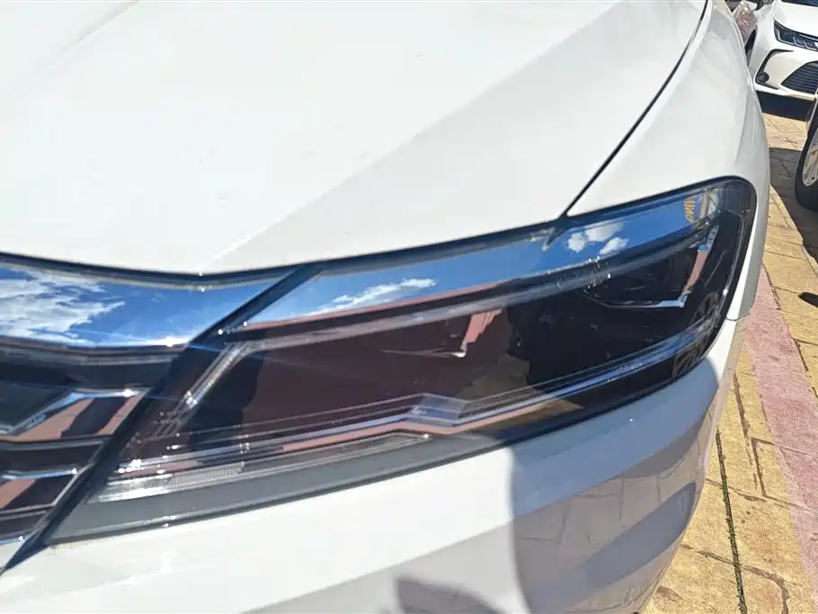 Volkswagen Lavida 2021 1.5L Automatic Vision Edition фото 5