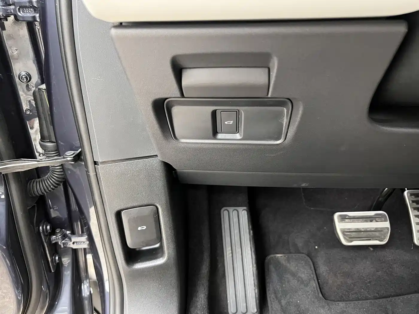 Land Rover Range Rover Evoque 2026 Range Rover Evoque L SE фото 28