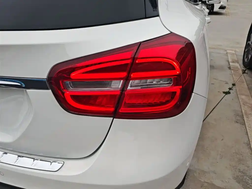 Mercedes-Benz GLA 2016 GLA 200 Fashion фото 8