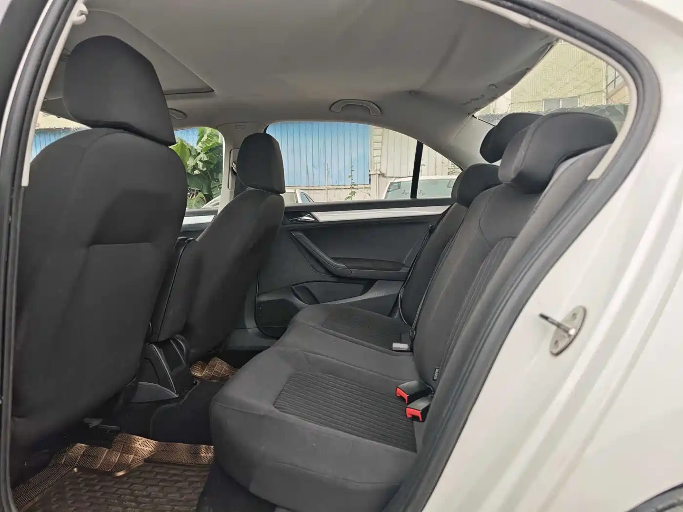 Volkswagen Jetta 2015 1.6L Auto Comfort фото 7