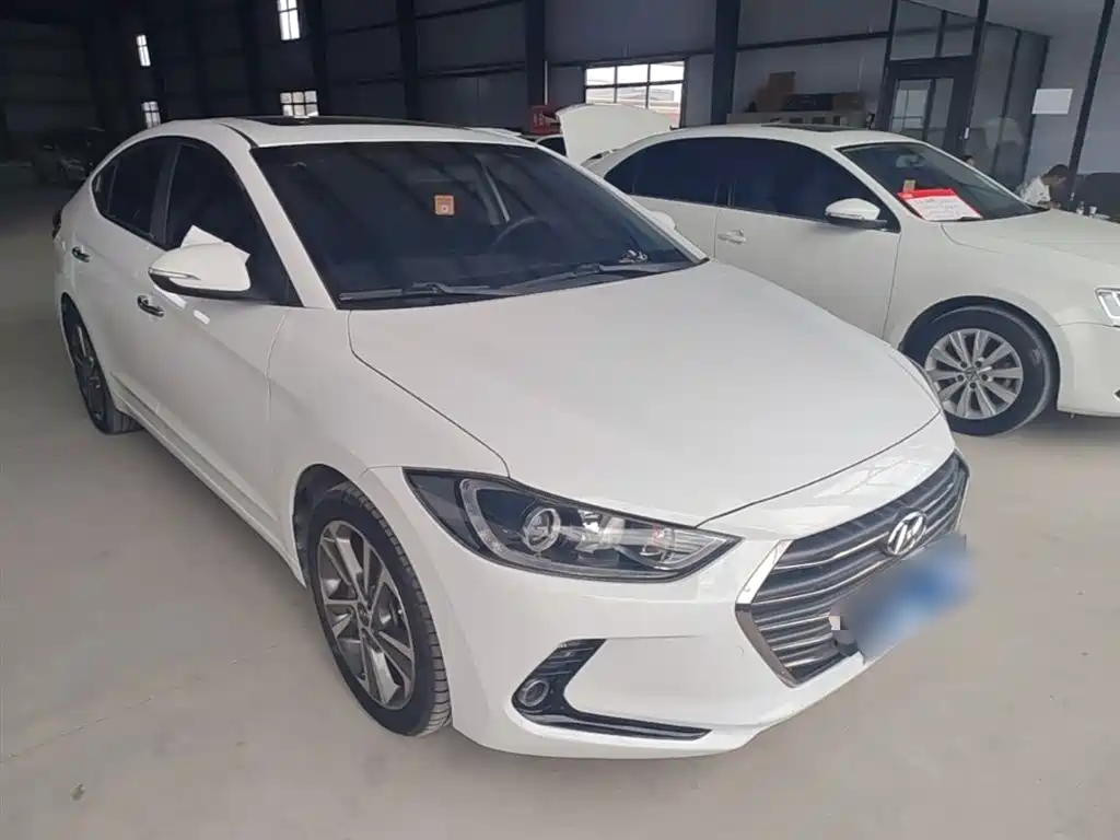Hyundai Elantra 2016 Model 1.6L Automatic Smart Elite фото 4