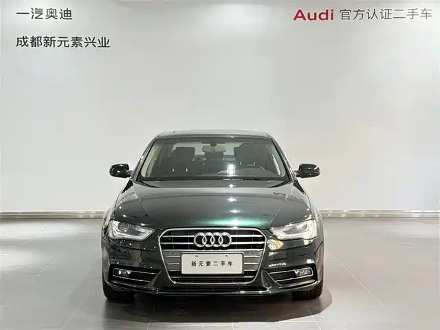 Audi A4L 2013 30 TFSI Automatic Comfort — фото 2