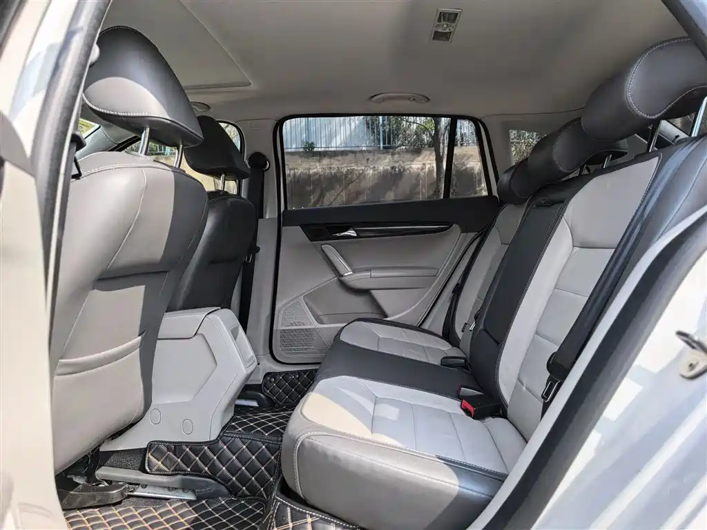 Volkswagen Lavida Tour 2013 1.4TSI Automatic Comfort фото 13