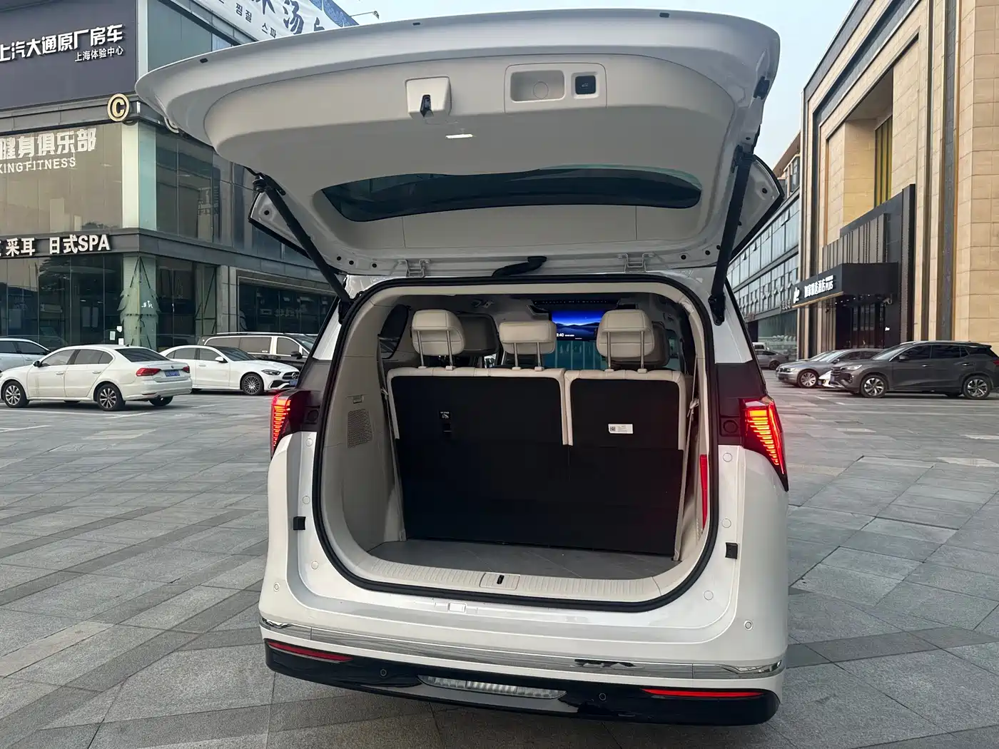 Buick GL8 New Energy 2024 Landglory Premium Edition 7-Seater фото 27