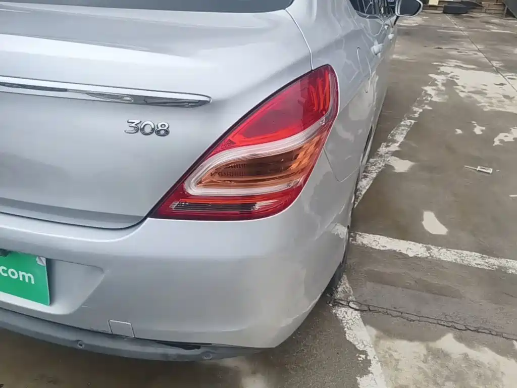 Peugeot 308 2014 2013 Model 1.6L Automatic Superior Style