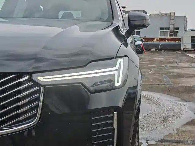 Volvo XC90 Plug-in Hybrid 2025 Facelift T8 Smart Premium Luxury 7-seater — фото 4