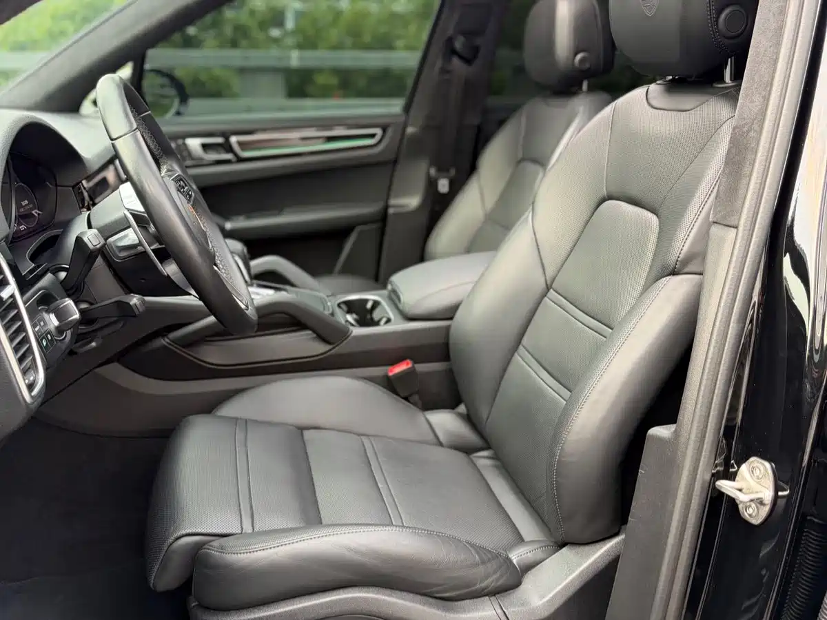 Porsche Cayenne New Energy 2022 Cayenne E-Hybrid 2.0T Platinum Edition фото 7