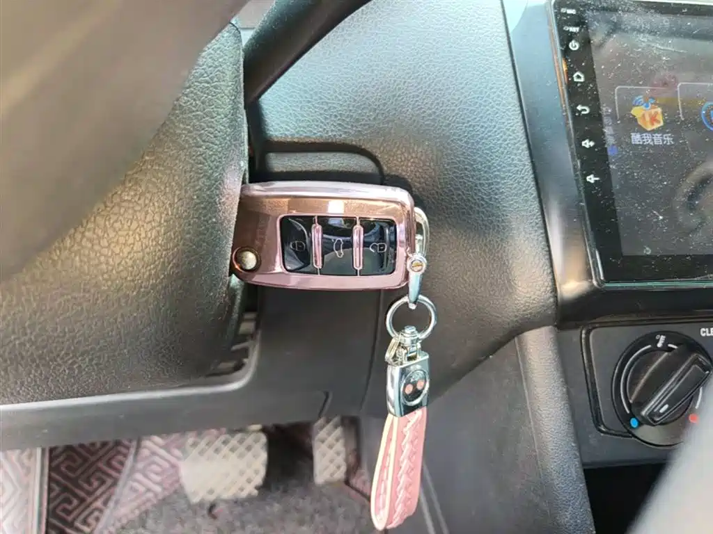 Volkswagen Polo 2016 1.4L Automatic Trend фото 9