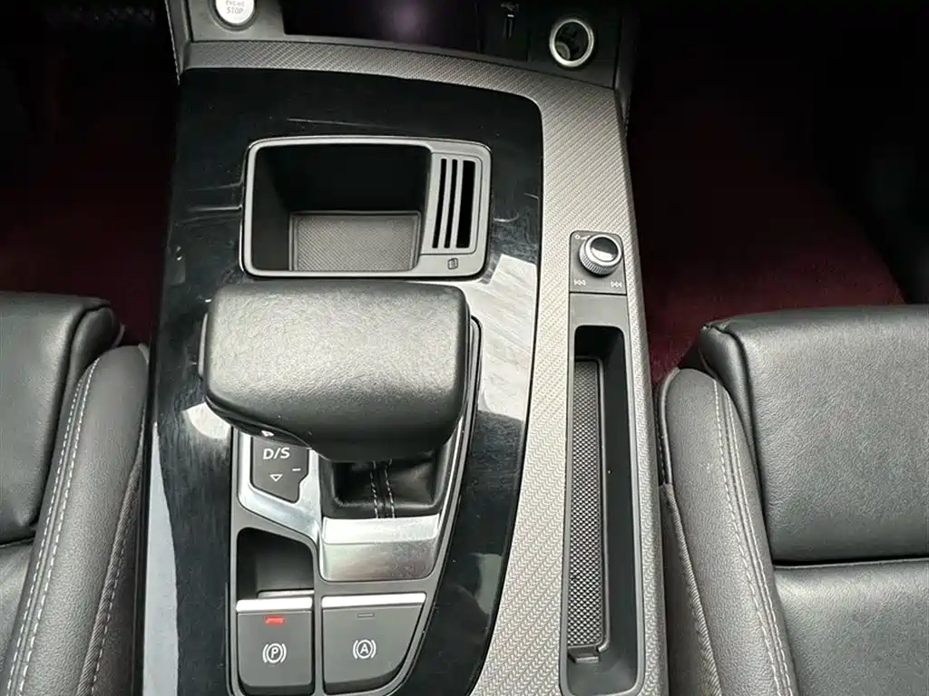Audi Q5L 2022 40T Luxury Dynamic фото 15