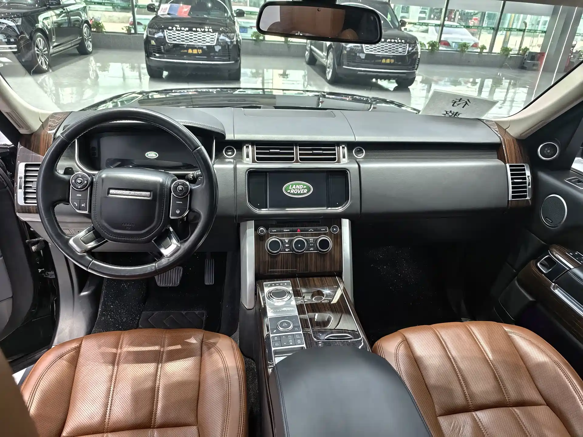 صورة 9 - Land Rover Range Rover