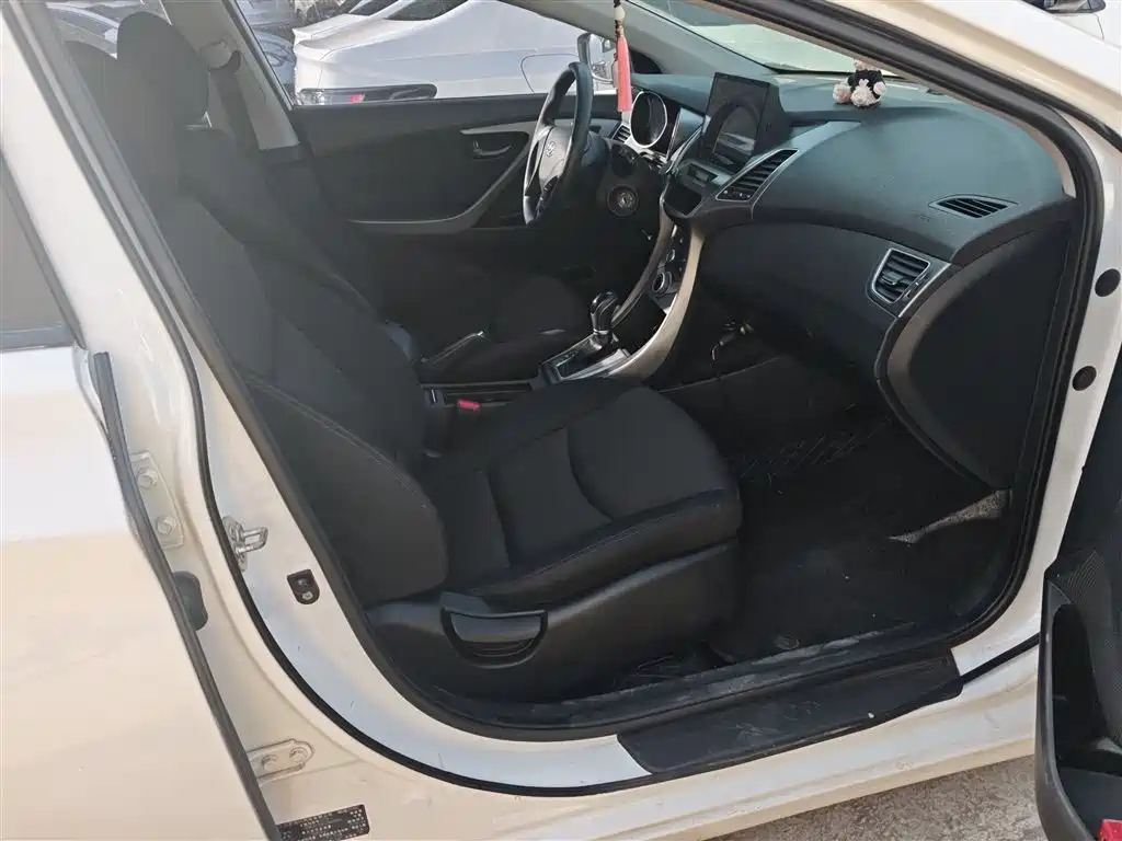 Hyundai Langdong 2015 1.6L Auto Trend фото 25