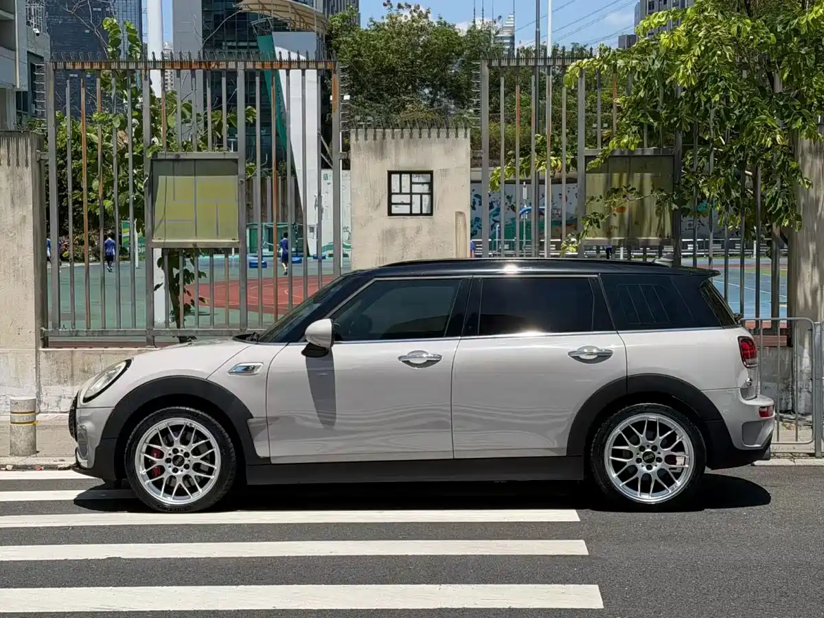 MINI CLUBMAN 2016 2.0T COOPER S Geek Edition фото 2