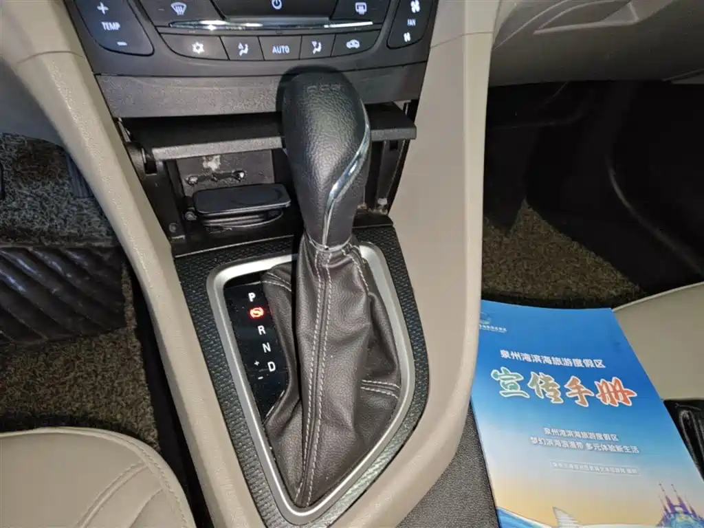 Buick Excelle 2019 15T DCT Connected Elite Type China VI фото 14