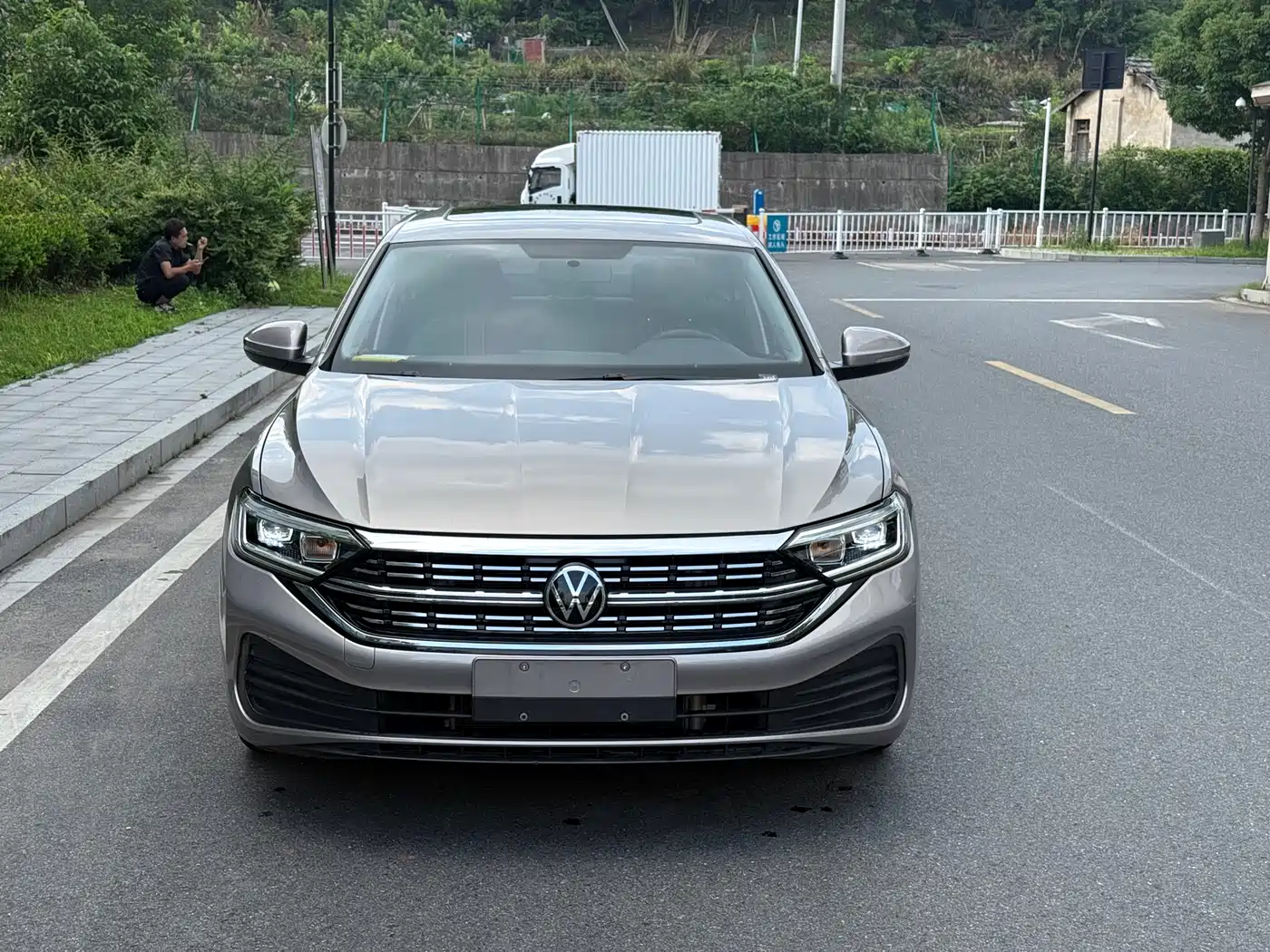 Volkswagen Sagitar 2024 200TSI Manual Flying Edition фото 2