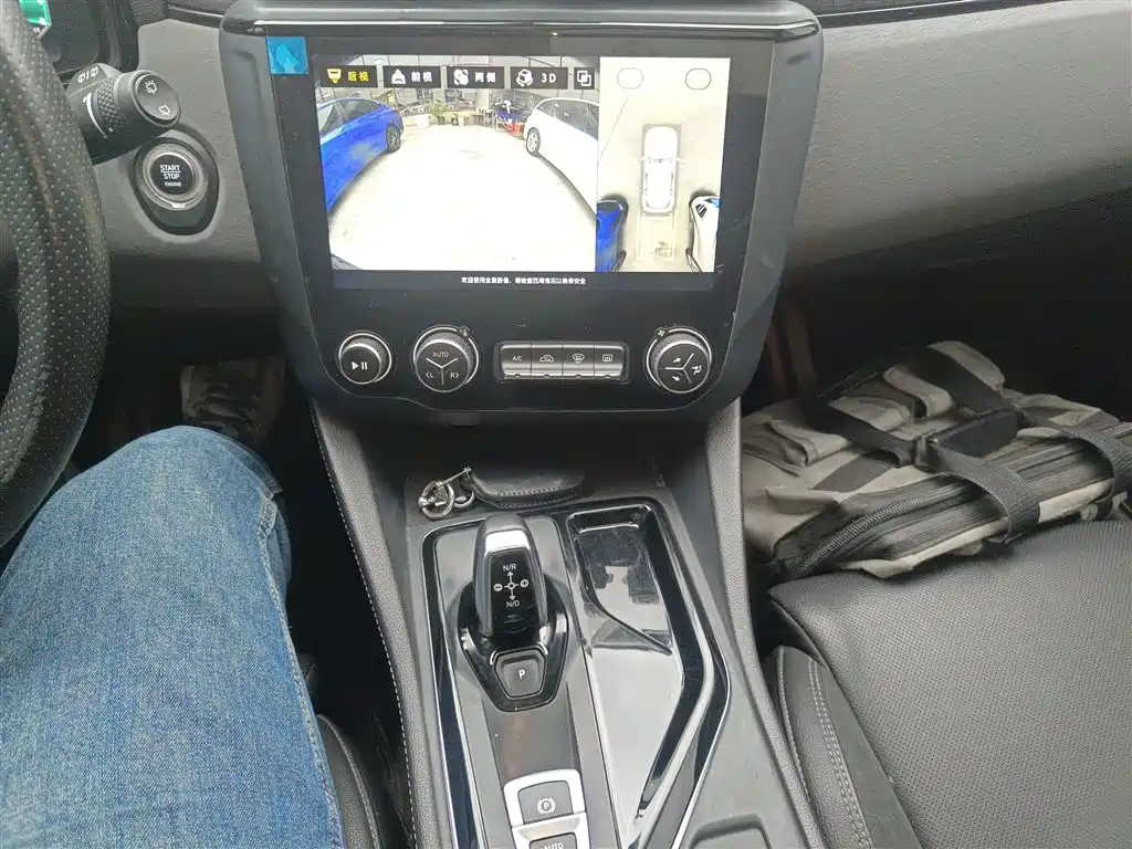 Lynk & Co 02 2021 1.5TD DCT 2WD Power Champion Edition фото 10