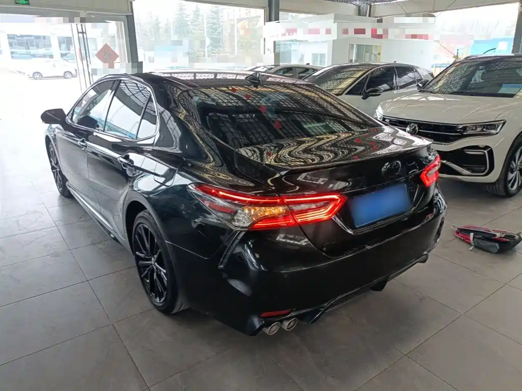 Toyota Camry 2022 2.5S Knight Edition фото 22
