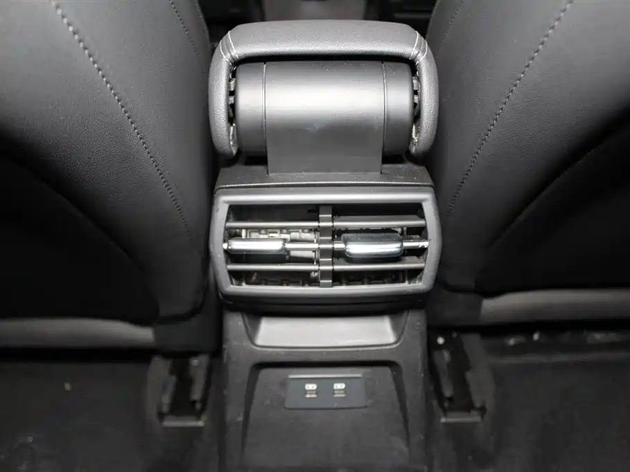 Audi A3 2024 Model A3L Limousine 35 TFSI Fashion Sport фото 11