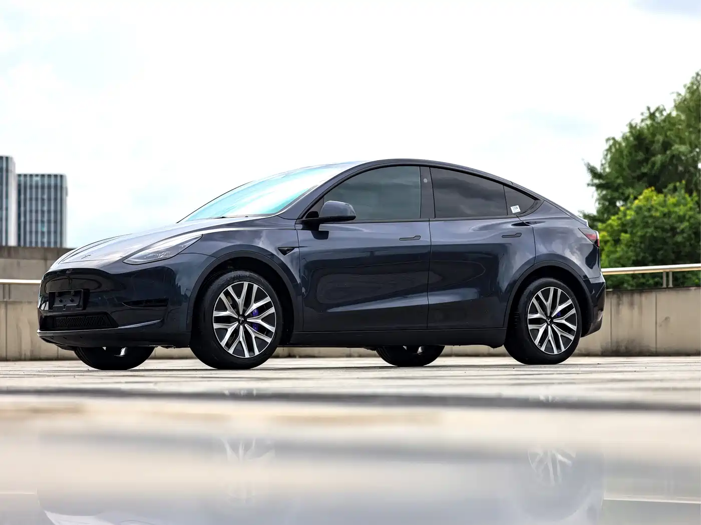 Tesla Model Y 2024 Rear-Wheel Drive Version