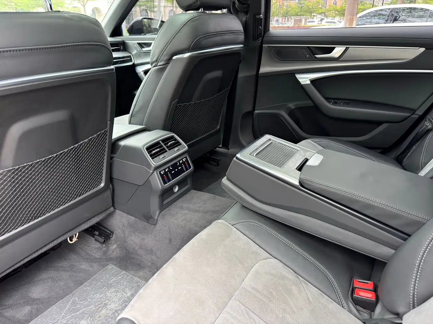 Audi A6L 2021 45 TFSI Exclusive Sport фото 18