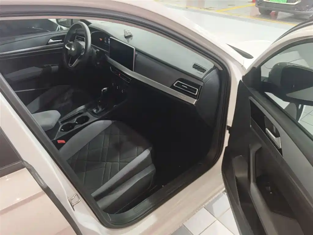Volkswagen Lavida 2023 1.5L Auto Delight Edition фото 11