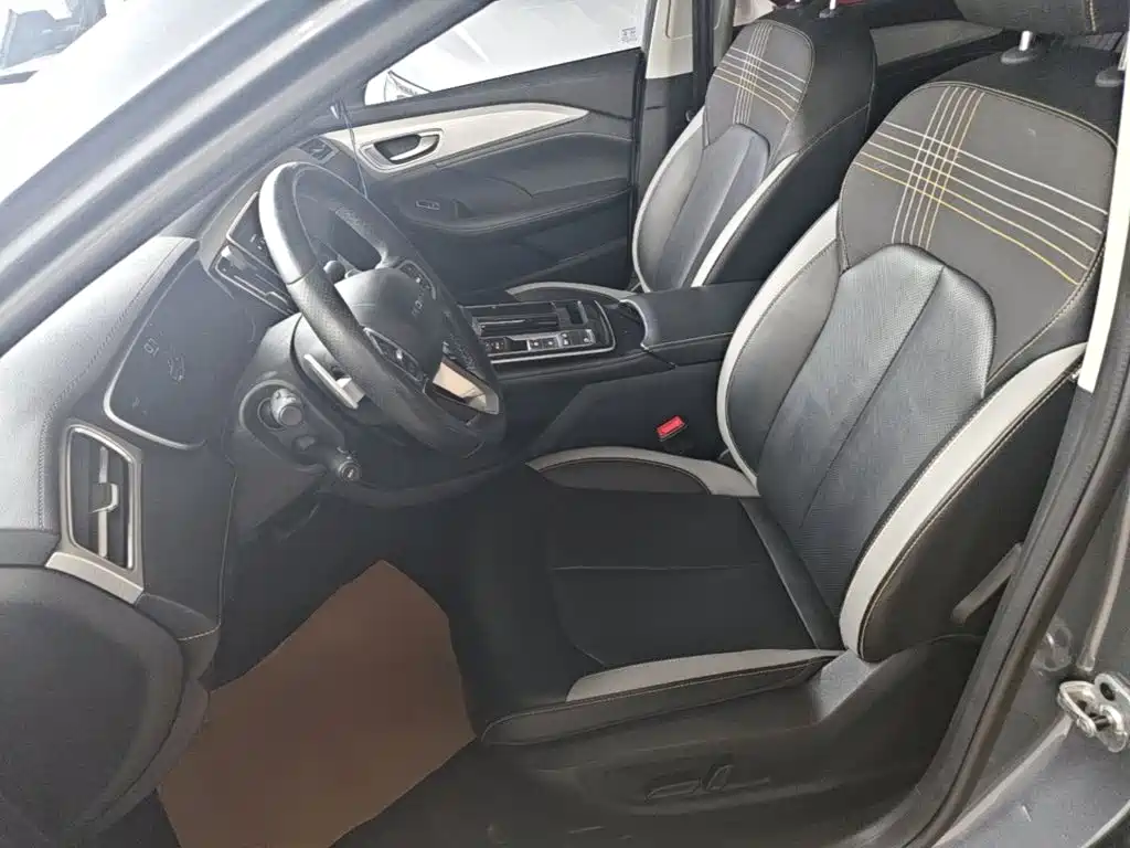 Фото 15 - Roewe i6 MAX