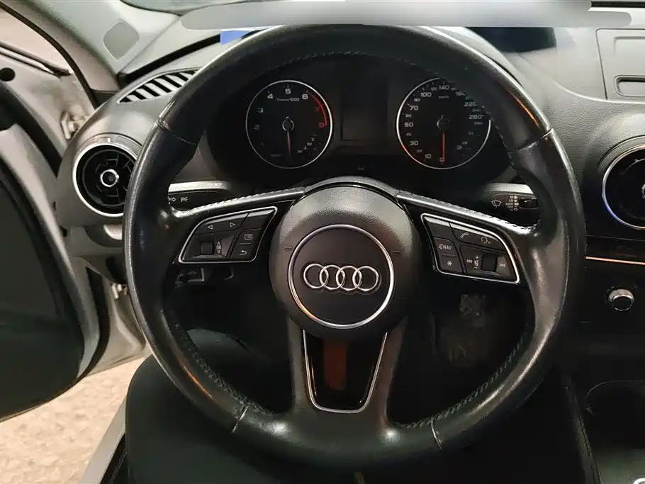 Audi A3 2018 30th Anniversary Limousine 35 TFSI Progressive фото 15