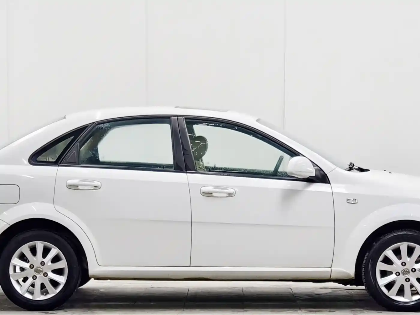 Buick Excelle 2013 1.5L Manual Exclusive фото 8