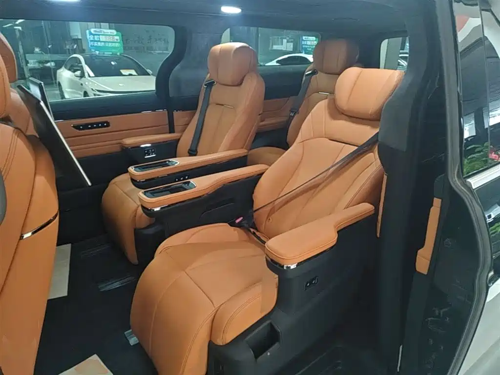 Geely Galaxy Yizhen L380 2025 Model 805km Flagship Edition AWD фото 12