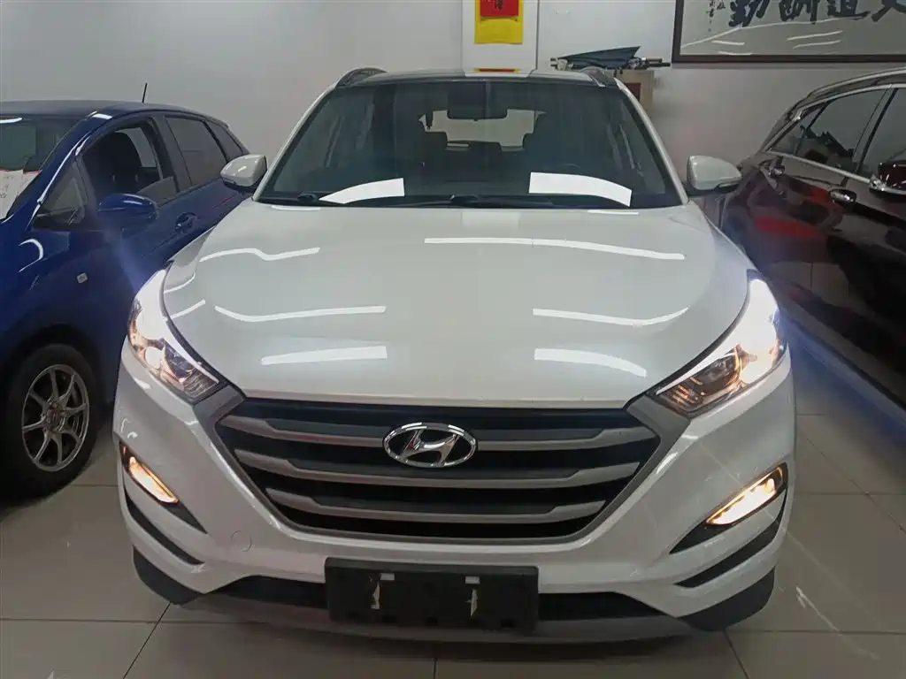 Hyundai Tucson 2015 1.6T Dual Clutch 2WD Smart фото 3