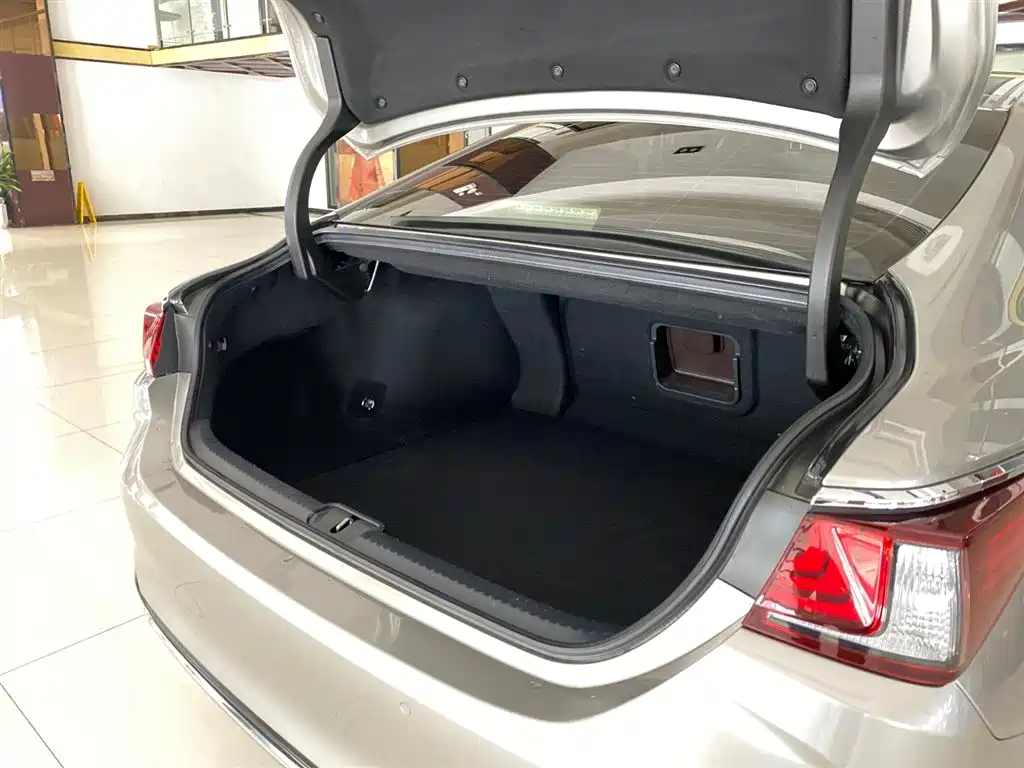 Lexus ES 2020 200 Excellence фото 19