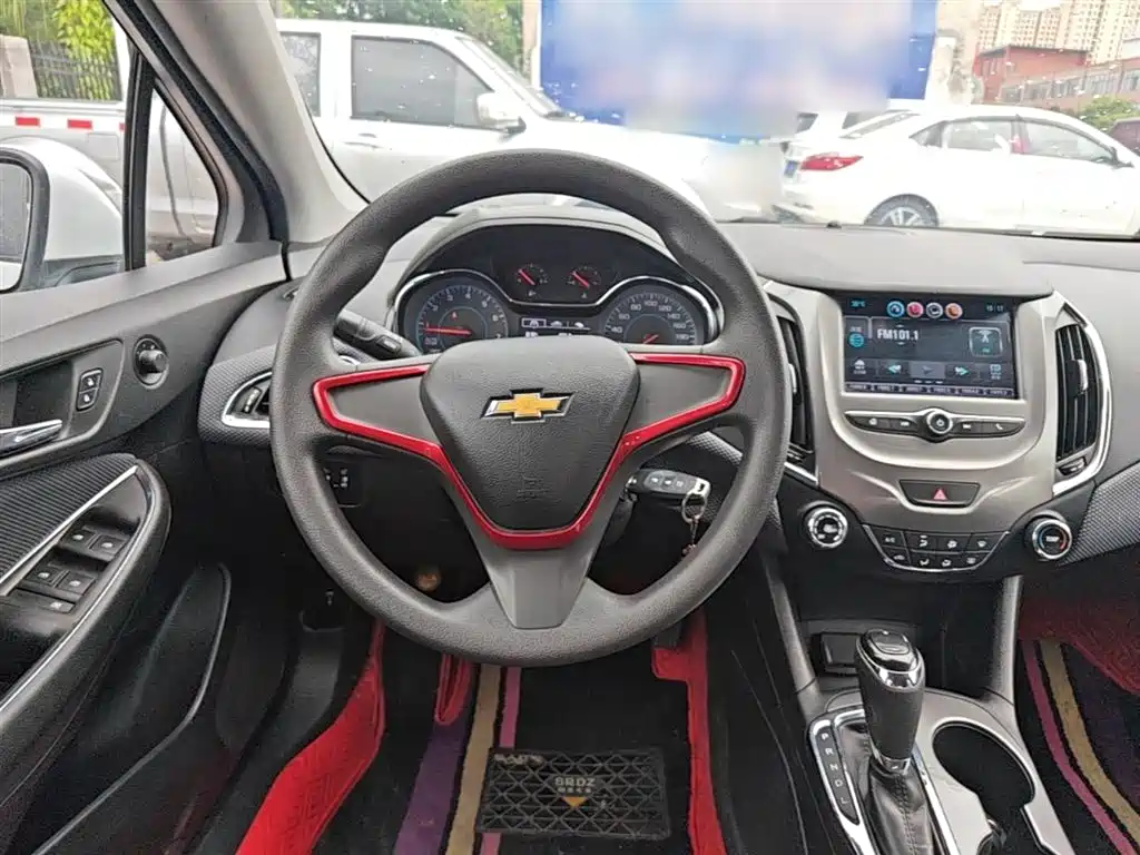 Chevrolet Cruze 2018 320 Automatic Pioneer Sunroof Edition фото 10
