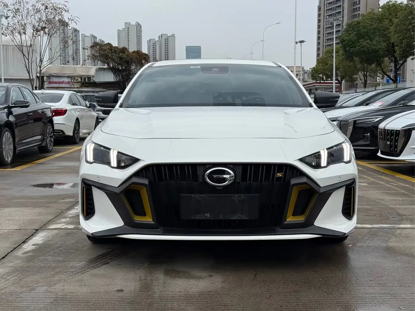 GAC Trumpchi Trumpchi Emkoo 2023 270T DCT J15 Edition фото 2