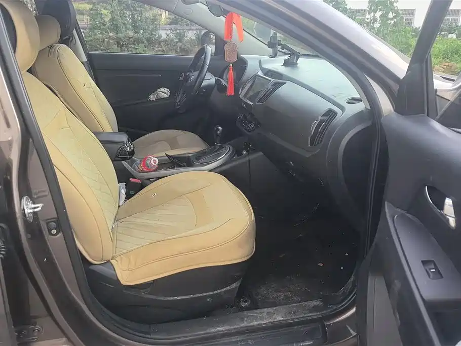 Kia Sportage 2016 2.0L Automatic 2WD DLX фото 8