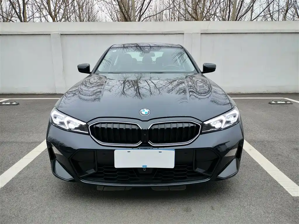 BMW 3 Series 2025 330Li M Sport Night Edition фото 3