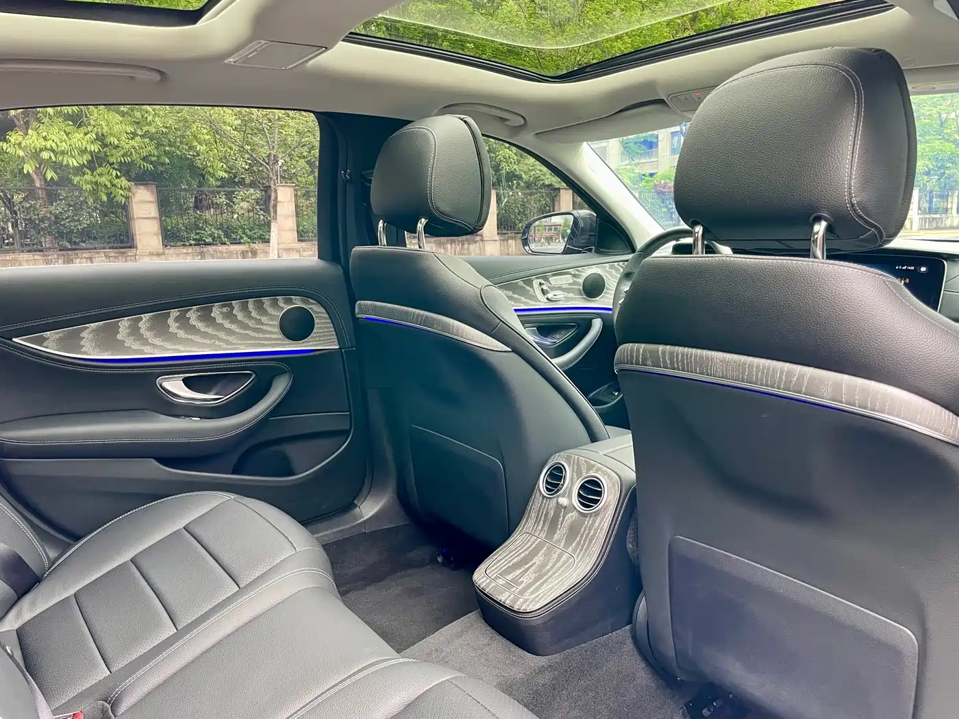 Mercedes-Benz E-Class 2022 Second Facelift E 300 L Sport Fashion фото 15