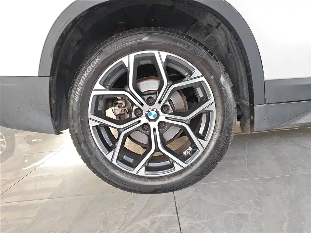 BMW X1 2022 sDrive25Li Leading фото 21