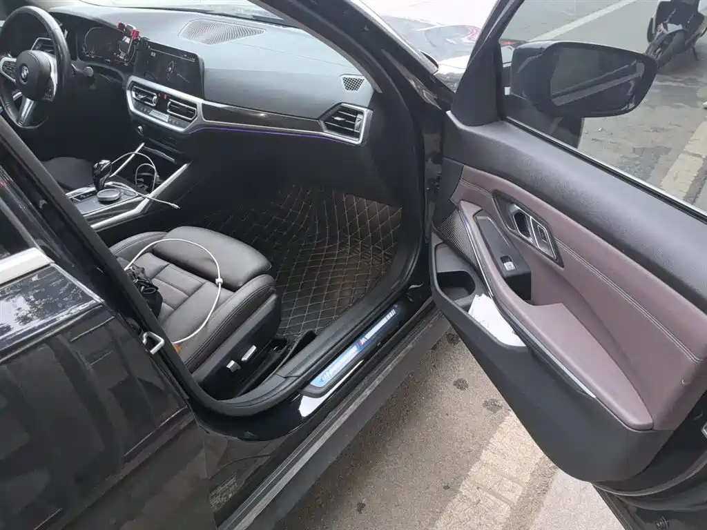 BMW 3 Series 2020 325Li M Sport Package фото 20