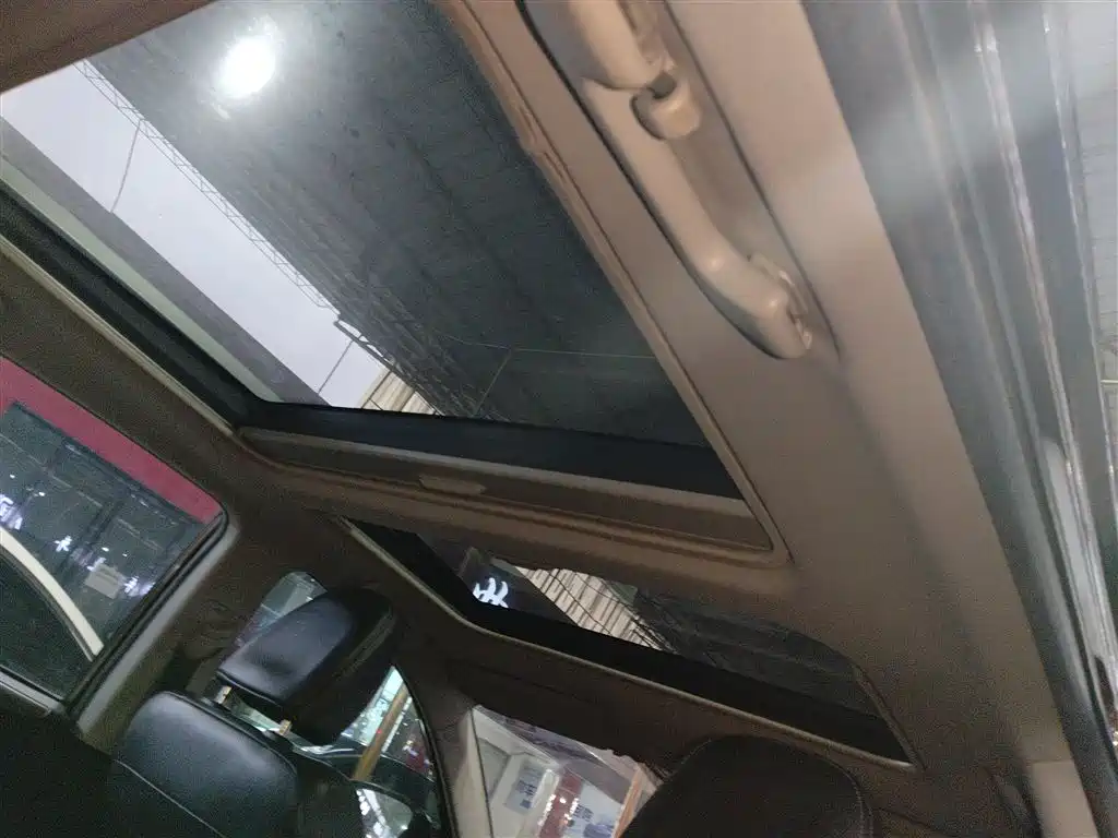 Toyota RAV4 Rongfang 2015 2.5L Automatic 4WD Elite Edition фото 14