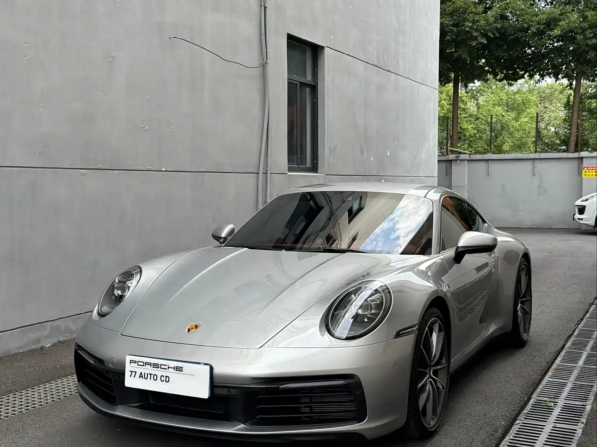 Porsche 911 2023 Carrera 3.0T