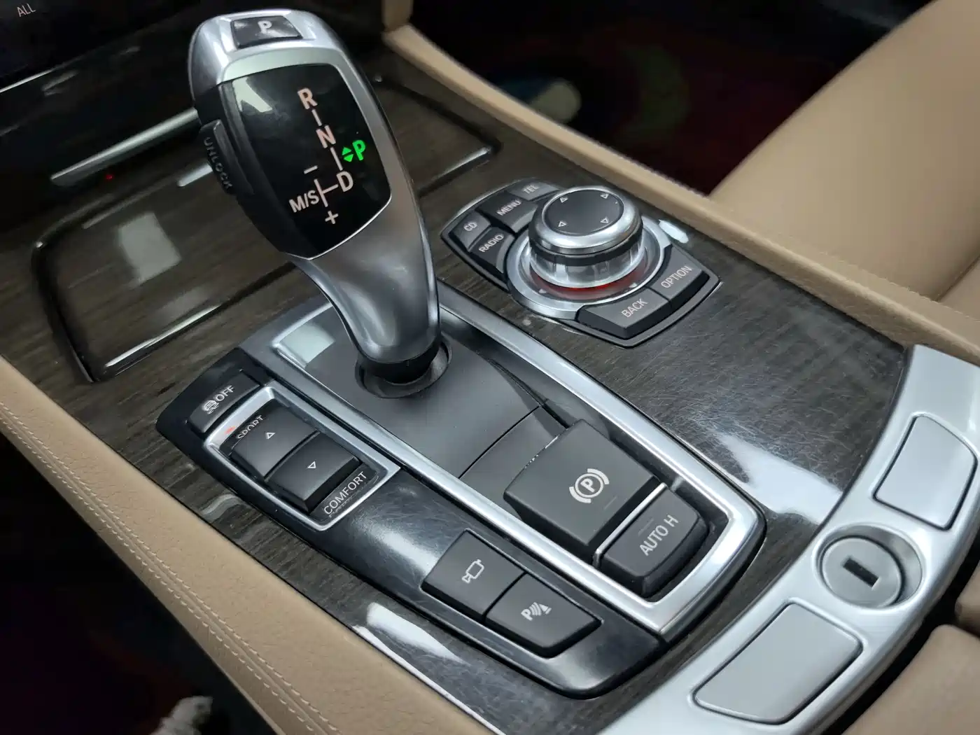 BMW 7 Series 2009 730Li Luxury фото 11