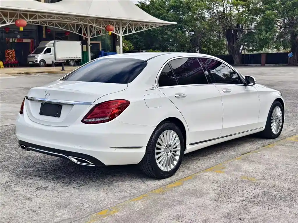 Mercedes-Benz C-Class 2016 C 180 L фото 10