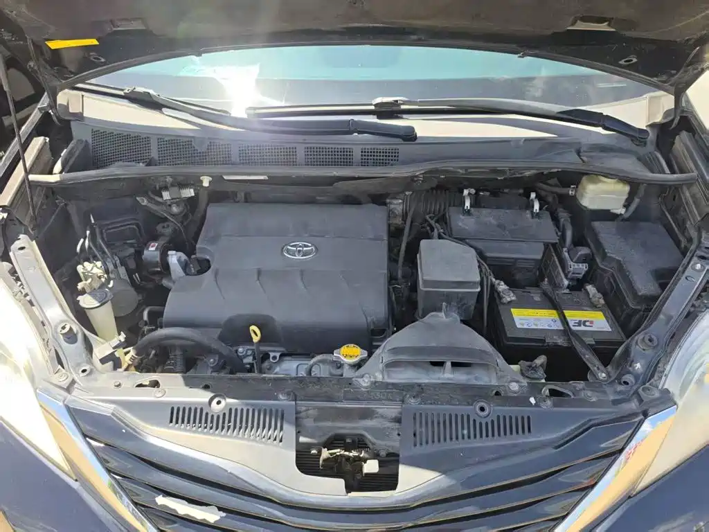 Toyota Sienna 2017 2015 3.5L 2WD L