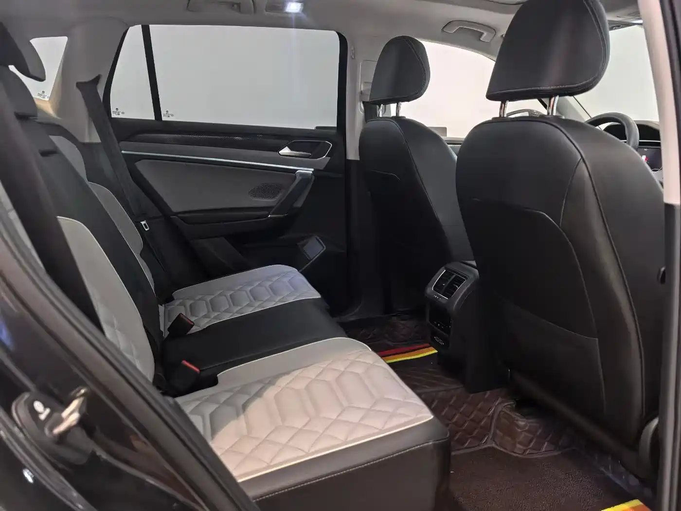 Volkswagen Tayron 2024 330TSI 2WD Luxury Plus Advanced фото 9