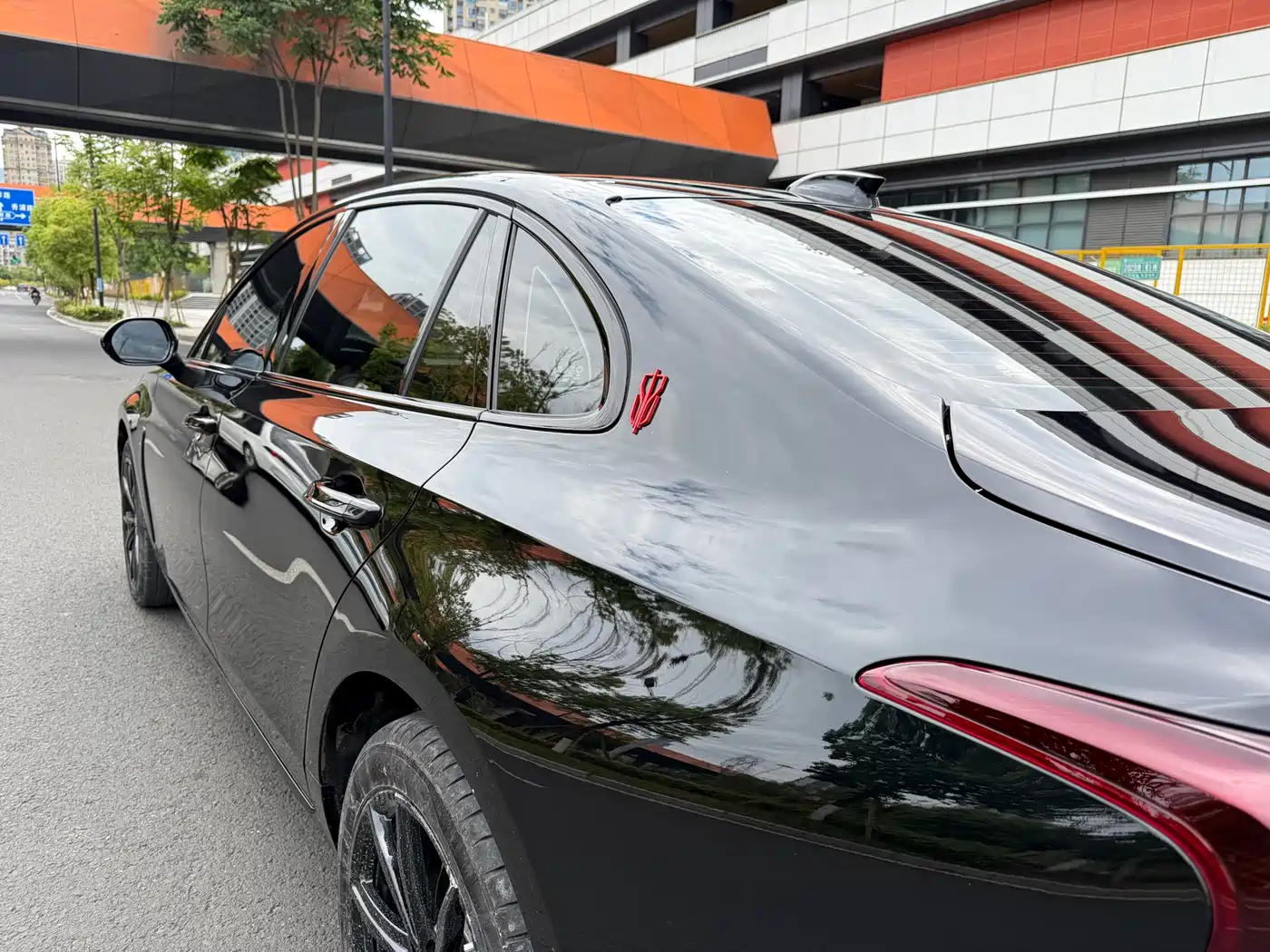 Hongqi H5 2025 2.0T Automatic Mystic Shadow фото 24