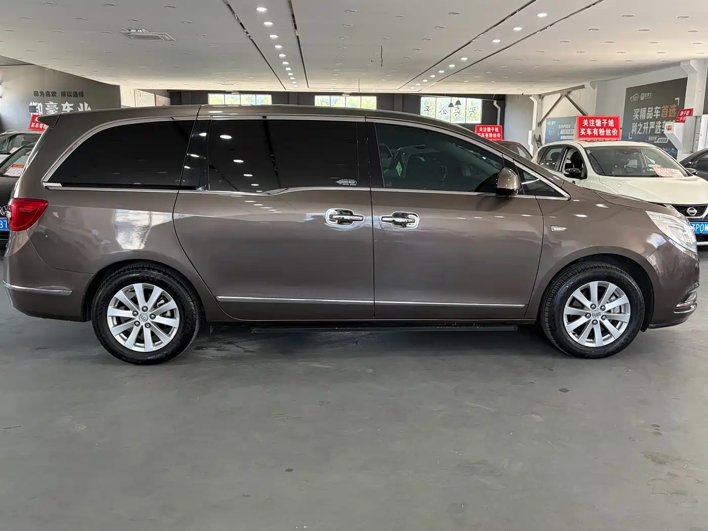 Buick GL8 2017 25S Luxury China V фото 6
