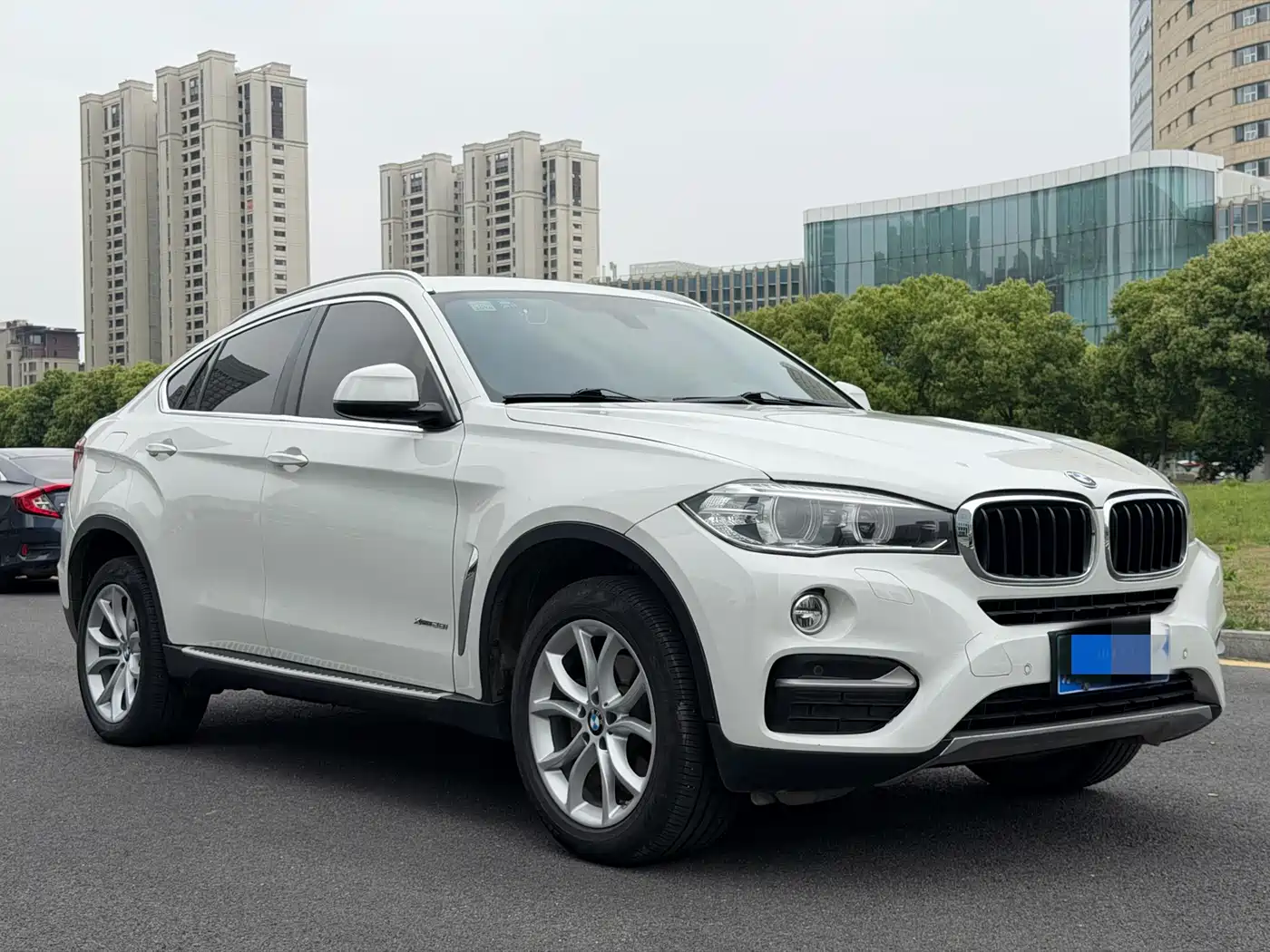 BMW X6 2015 xDrive28i фото 2