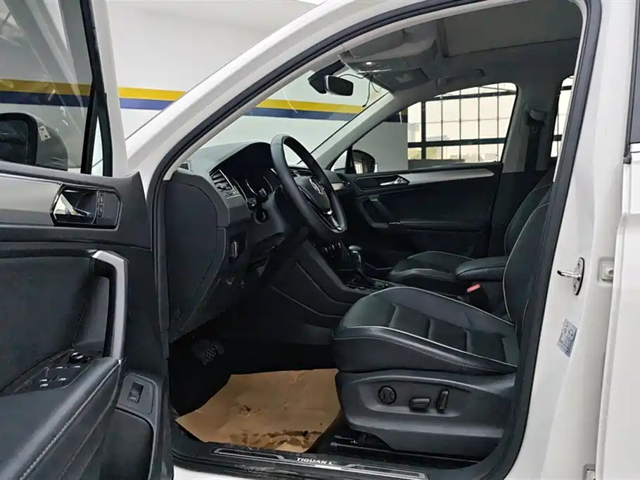 Volkswagen Tiguan L 2017 330TSI Automatic 2WD Flagship Edition фото 9